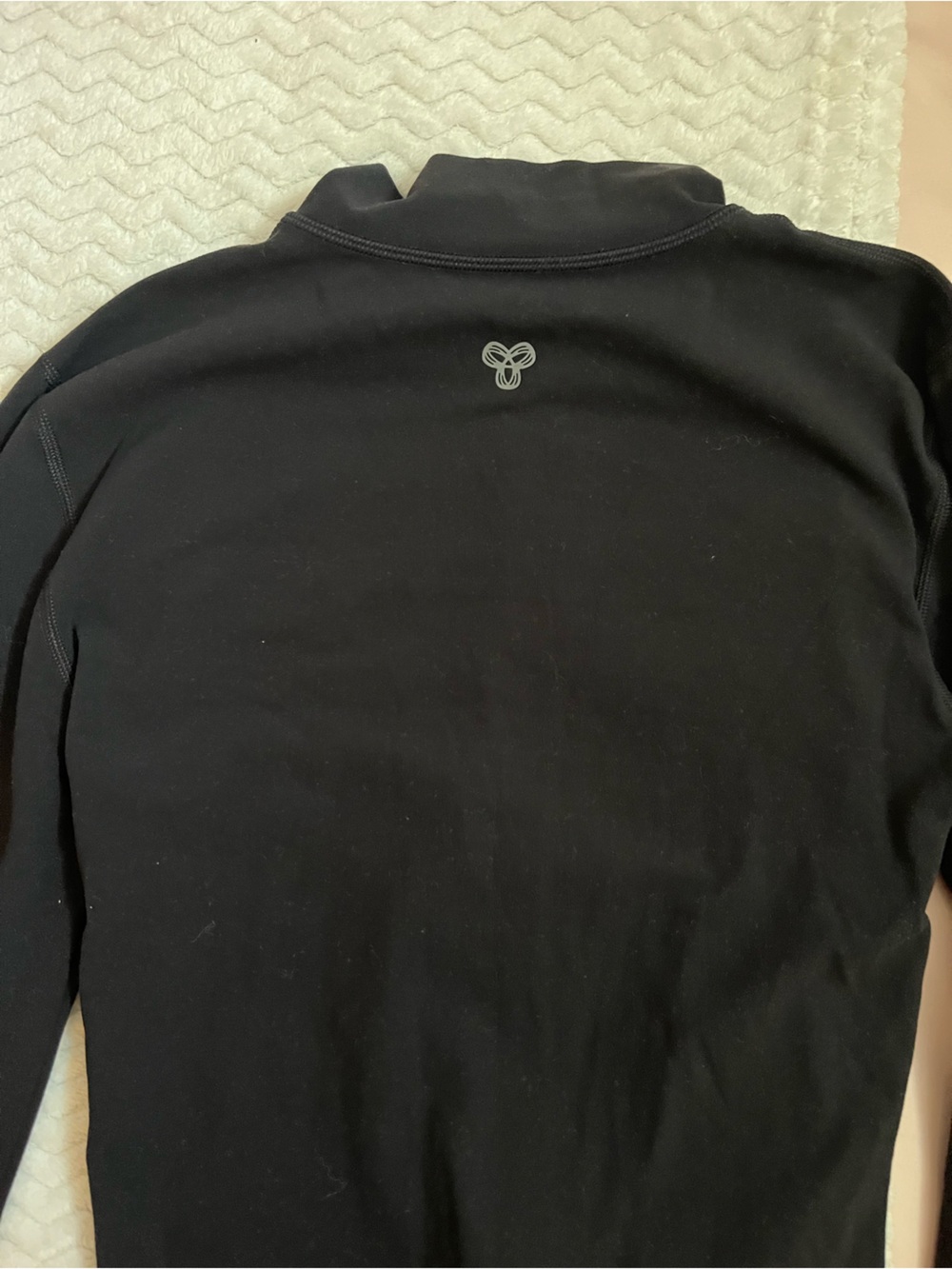 ARITZIA Black Zip-Up Cropped Athletic Jacket - Picture 3 of 3